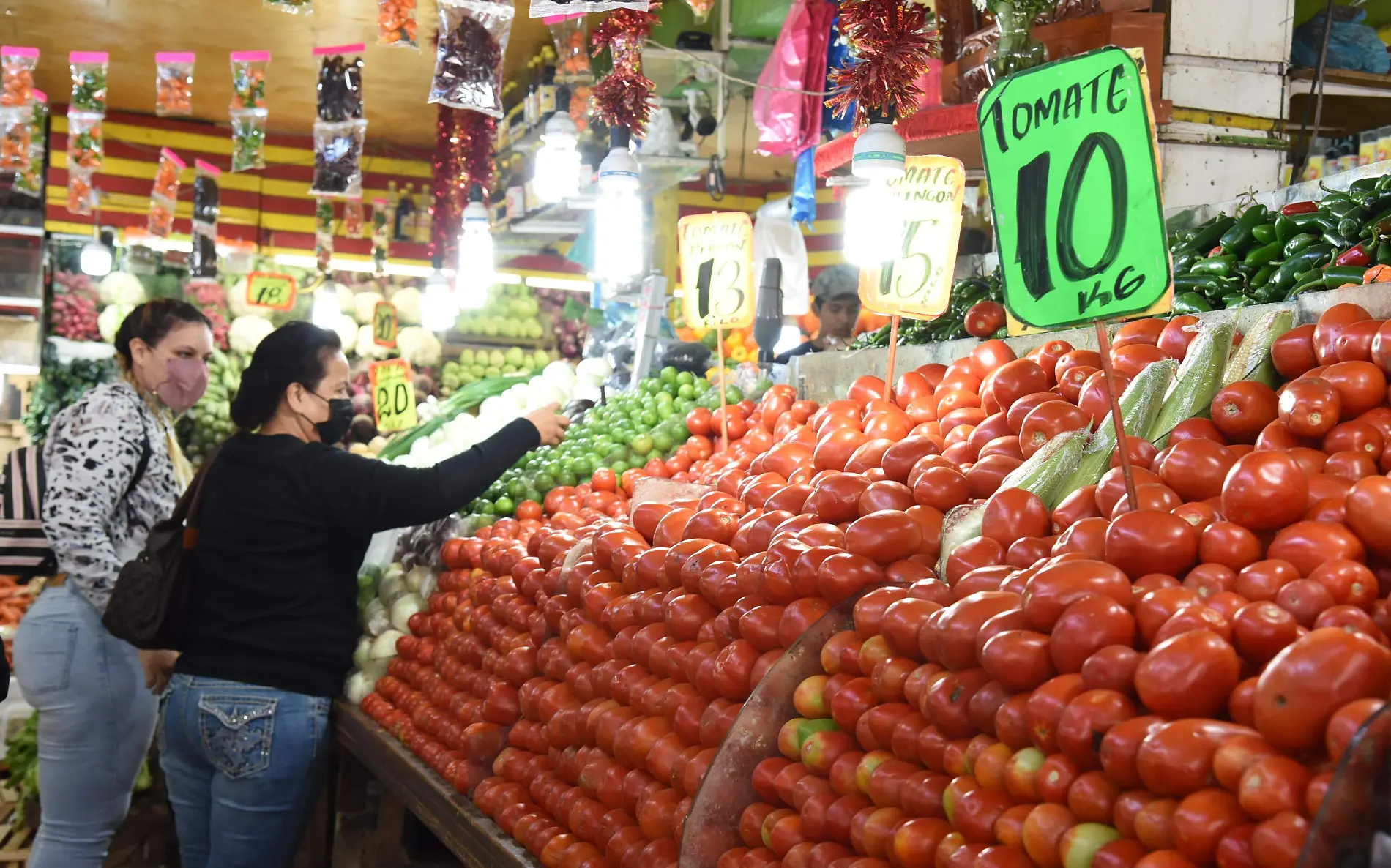 TOMATE MERCADOS (2)